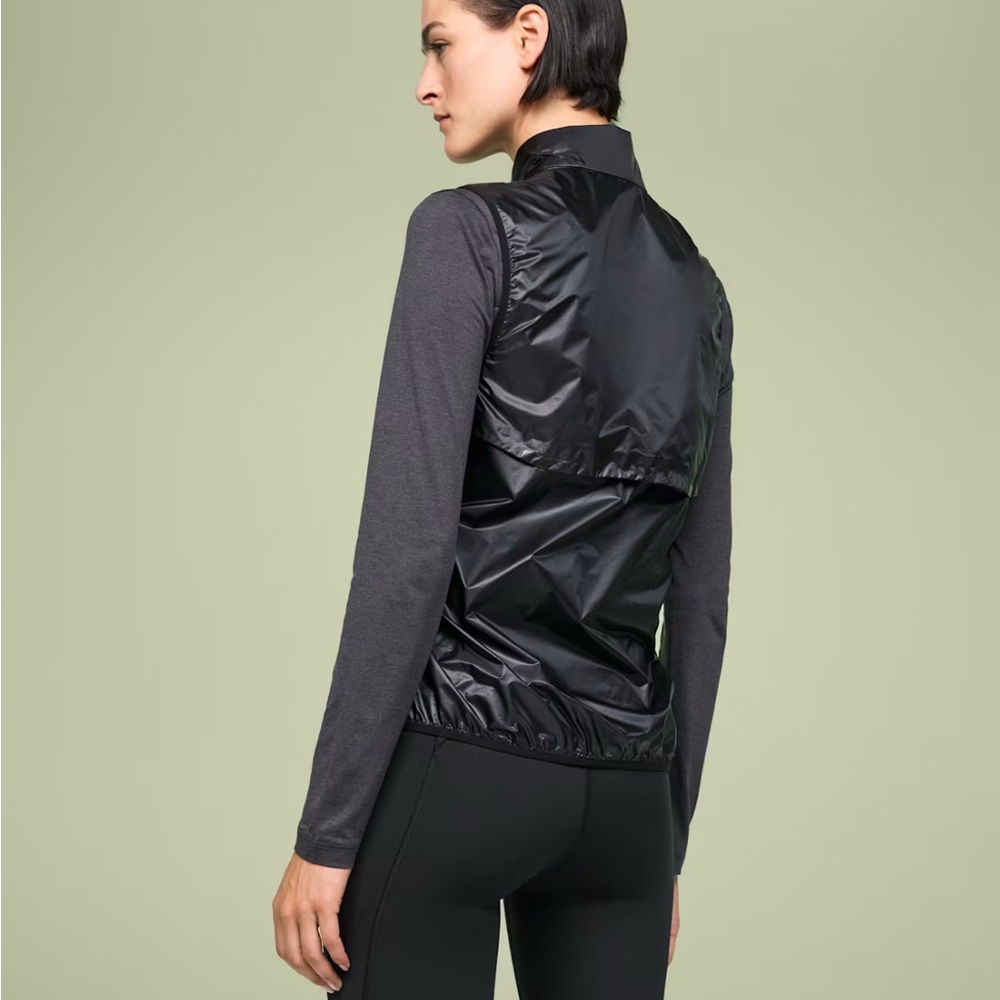 On Running Black Performance Vest